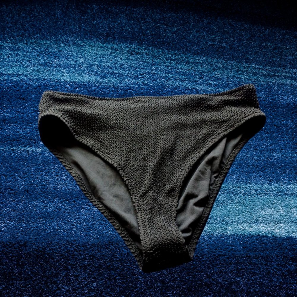RIBBED BLACK HIPSTER BIKINI BOTTOM SIZE S